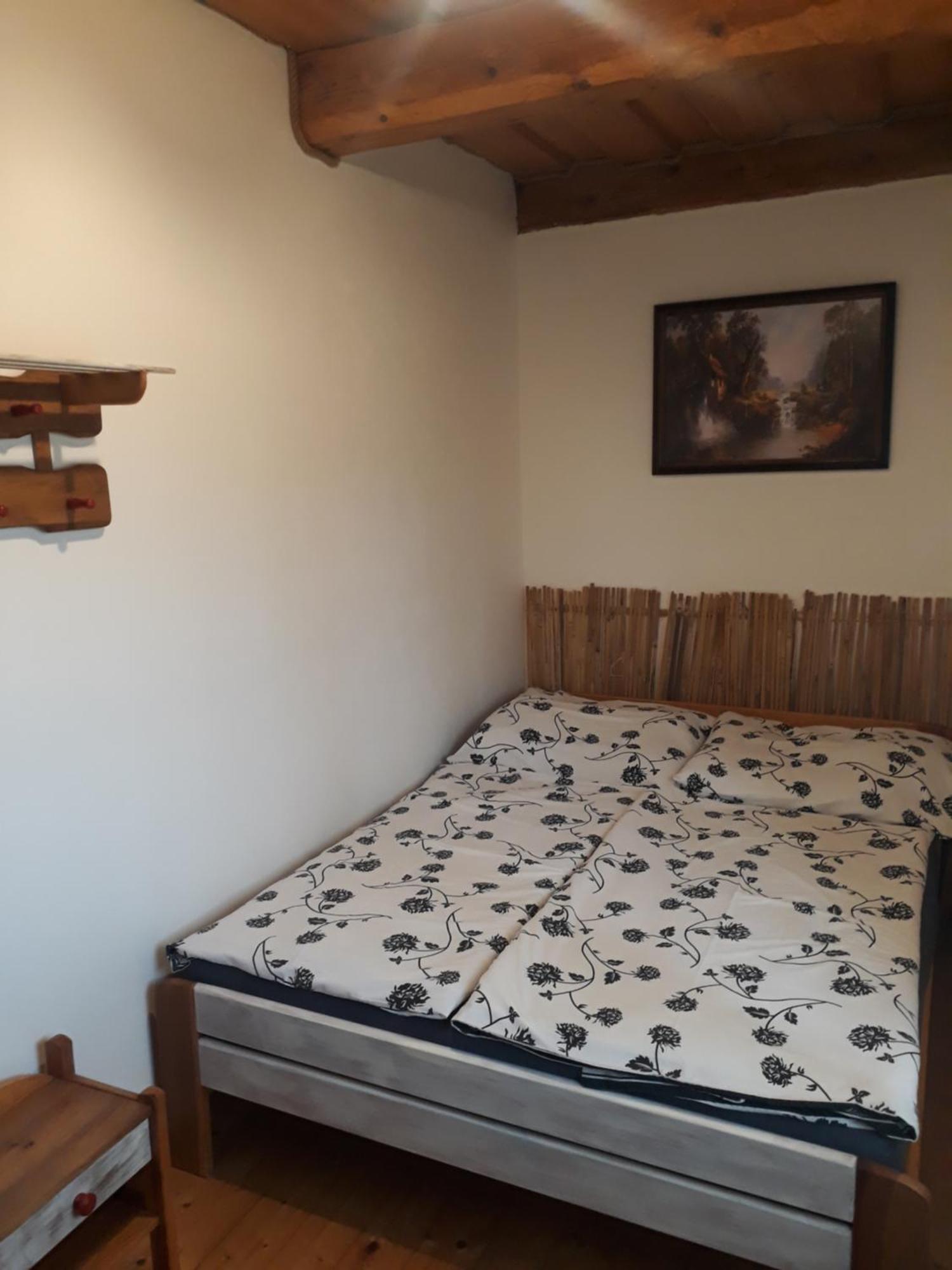 Drevenica Pod Tlstou Guest House Blatnica ภายนอก รูปภาพ